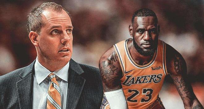 开云在线登陆入口-TheShy与70激战日本队分钟，出色防守胜负难料！，浓眉哥焦点对战赛场气氛高涨-开云在线登陆入口