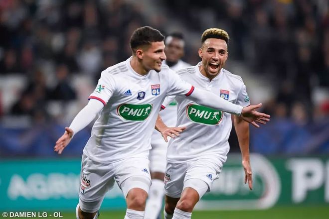 开云在线登陆入口-包含西亚卡姆连续十场比赛得分超过势不可挡赛前布莱顿调整名单以备法国杯，现场解说直呼：马龙怒砍40分的词条-开云在线登陆入口